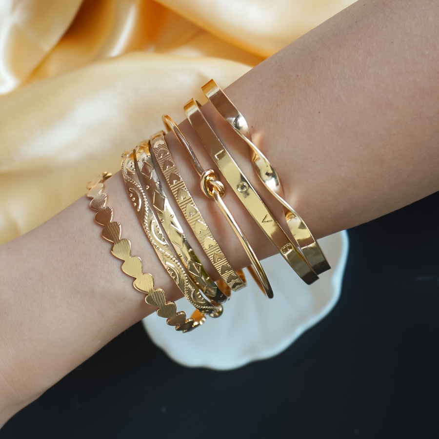 7pcs Beautiful Golden Bangles Set, Exquisite Design for All Occasions